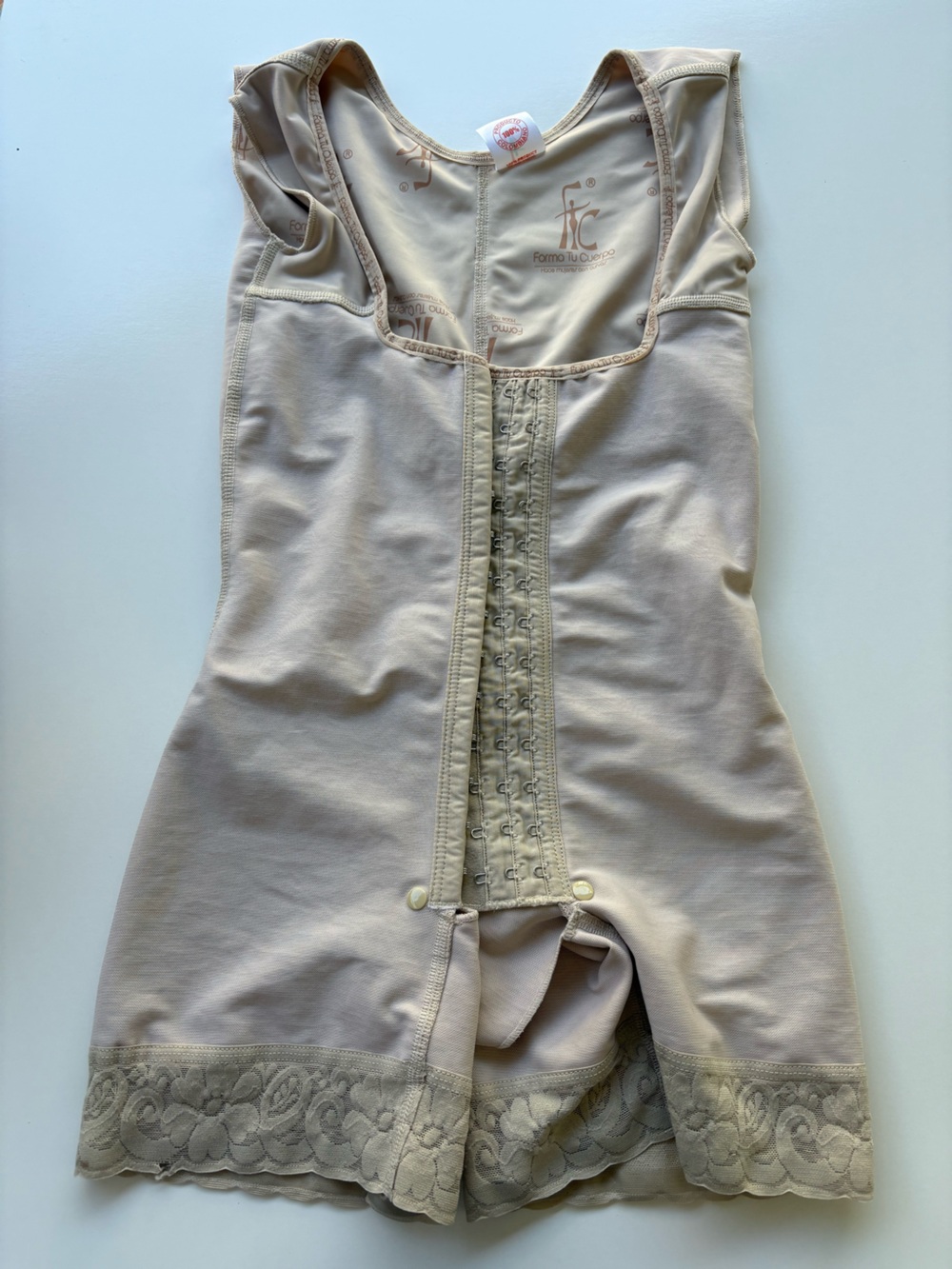 Forma tu cuerpo Forme Toi Sculpting Shapewear Bodysuit in Beige XL